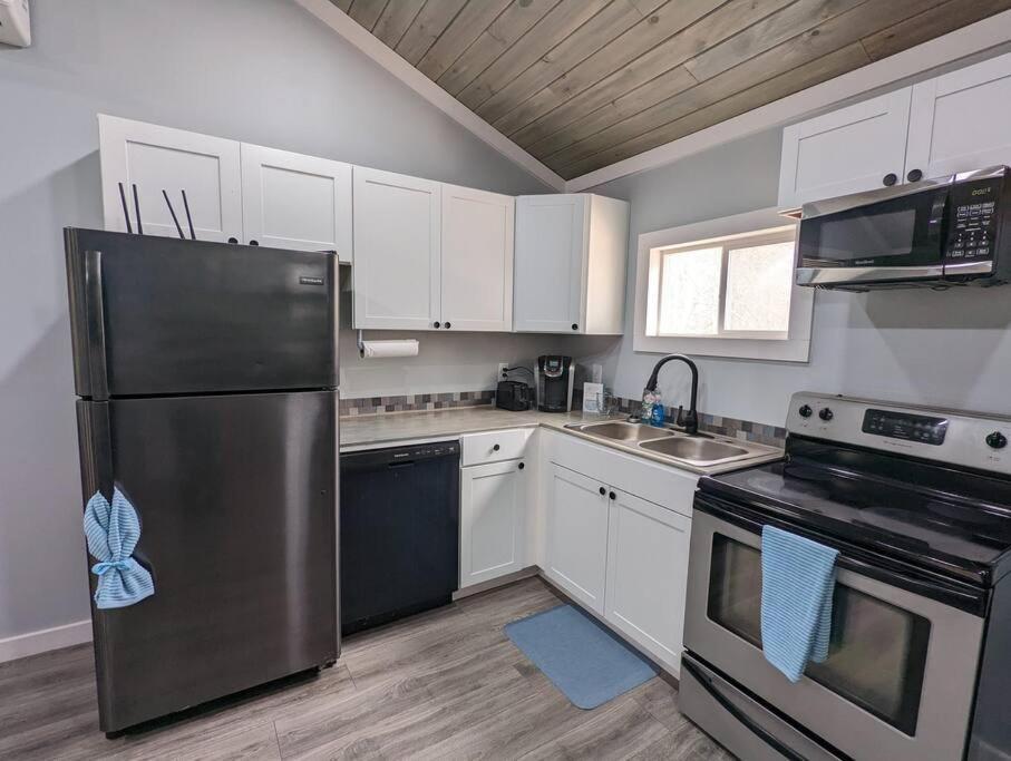 Summerlee Suite - Beautiful Remodeled Farmhouse Oak Hill Eksteriør bilde