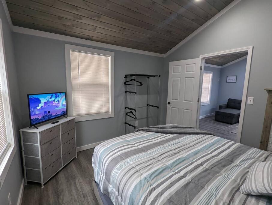 Summerlee Suite - Beautiful Remodeled Farmhouse Oak Hill Eksteriør bilde