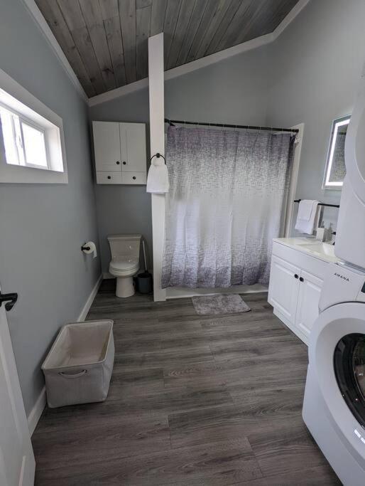 Summerlee Suite - Beautiful Remodeled Farmhouse Oak Hill Eksteriør bilde